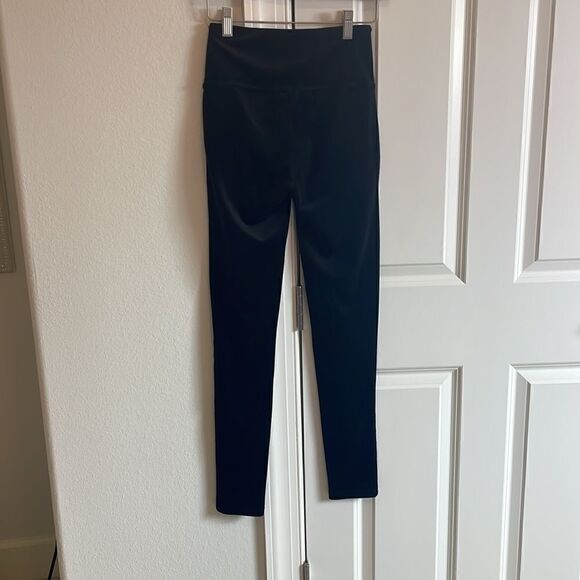 NWOT Lilly Pulitzer 29” Myria Velour Legging - Picture 3 of 3